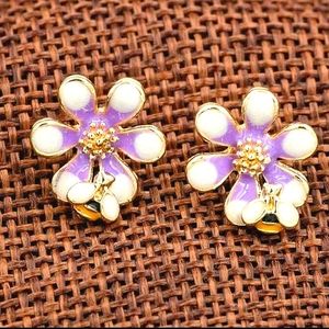 2/$20 Cute Bee on Flower Stud Earrings NWT